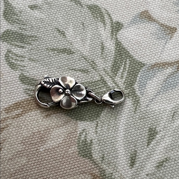 Trollbeads Jewelry - Trollbeads Big Flower Clasp Sterling Silver